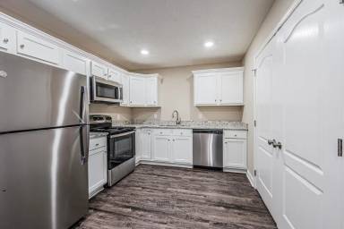 Main picture of 131 Audley Ave
