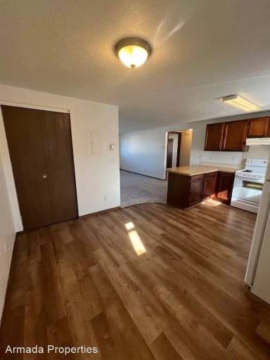 Main picture of 4914 Basswood Dr