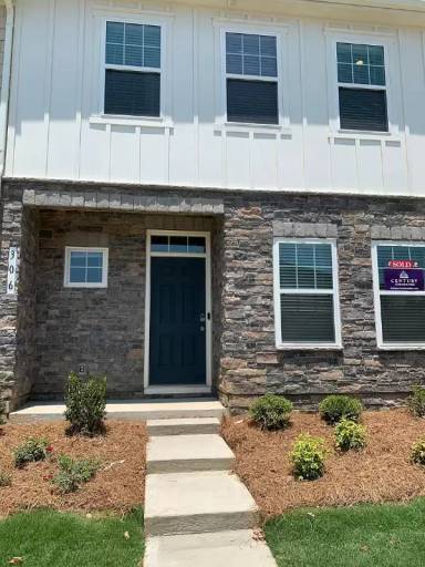 Main picture of 306 Sagecroft Ln