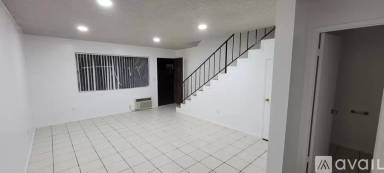 Main picture of 1143 Emerald Ave