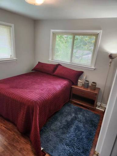 Main picture of 819 Thatcher Ave