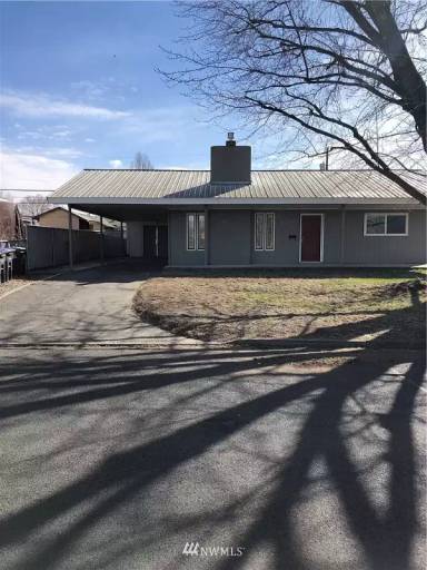 Main picture of 629 S Hawthorne Dr