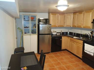 Main picture of 1209 6th St NE