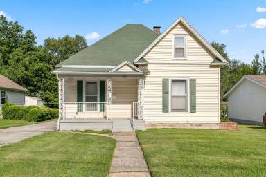 Main picture of 732 S Main Ave