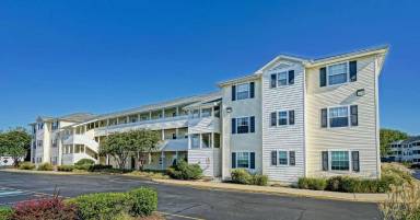 Main picture of 17275 King Phillip Way