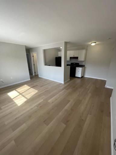 Main picture of 607 6th Ave