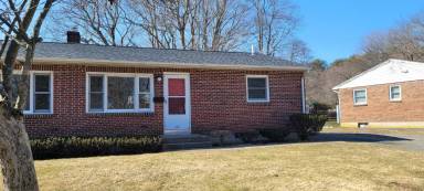 Main picture of 186 Manzella Ct