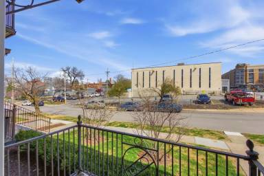 Main picture of 108 N 34th St