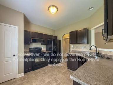 Main picture of 676 Broad Dr