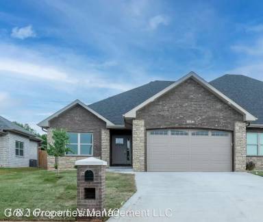 Main picture of 1682 N Gregory Dr