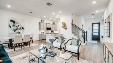 Main picture of 21118 Castroville Way