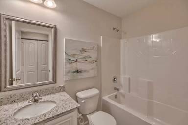 Main picture of 1921 Flagpole Dr