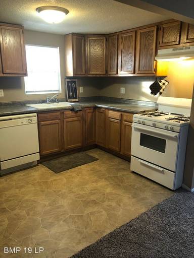 Main picture of 1856 J Ave NE