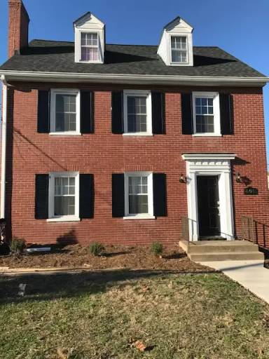 Main picture of 601 Pitt St