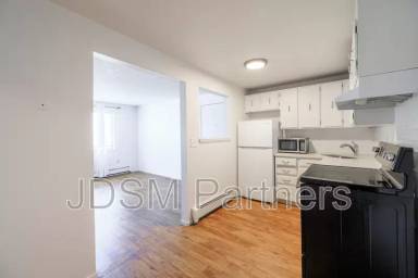 Main picture of 2455 Bryant St