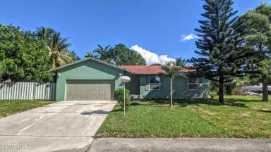 Main picture of 2888 S Seacrest Blvd