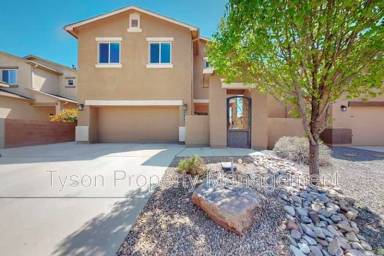 Main picture of 9304 Silver Mesa St NW