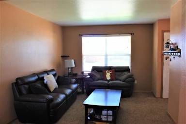 Main picture of 6663 Camino del Rey