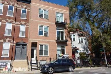 Main picture of 1836 W Augusta Blvd