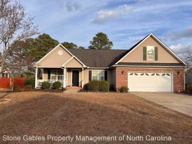 Main picture of 150 Bear Creek Dr