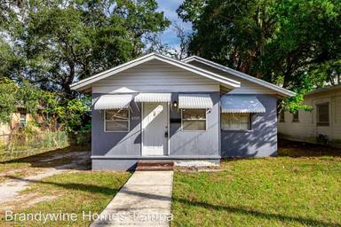 Main picture of 8505 N Huntley Ave