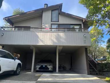 Main picture of 917 Bell St