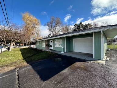 Main picture of 3345 Madison St