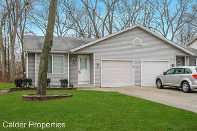 Main picture of 396 Oak Harbor Ct