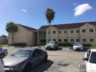 Main picture of 13820 SW 112th St