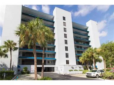 Main picture of 2780 N Riverside Dr