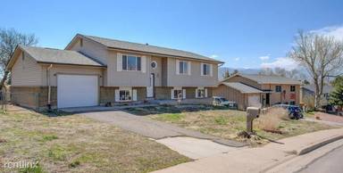 Main picture of 6885 Defoe Ave