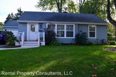 Main picture of 1552 Woodlawn Ave SE