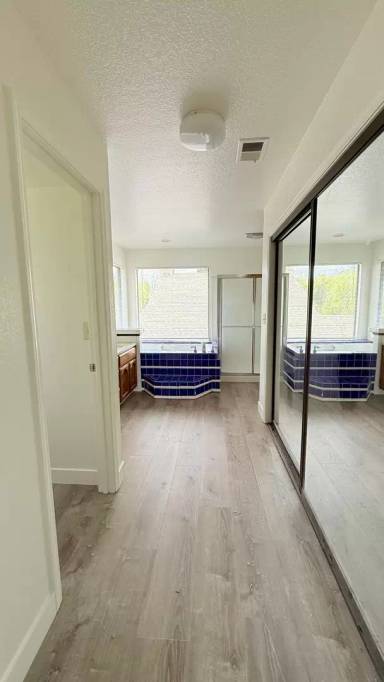 Main picture of 111 Nottingham Dr