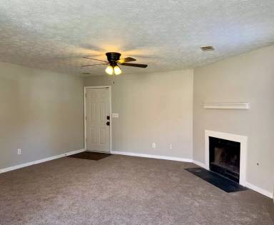 Main picture of 5810 Summerglen Ln