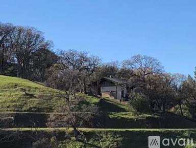 Main picture of 707 Las Lomas Way
