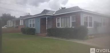 Main picture of 9412 Beverly St
