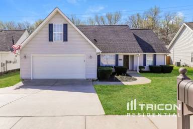 Main picture of 133 Lauren Wood Cir