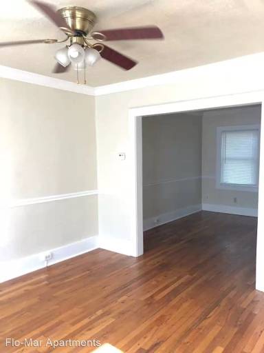 Main picture of 230 N Summit St
