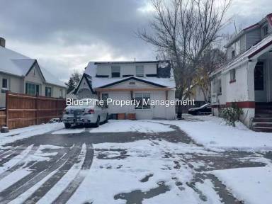 Main picture of 110 1/2 4th St