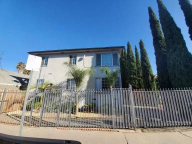 Main picture of 5853 Lexington Ave