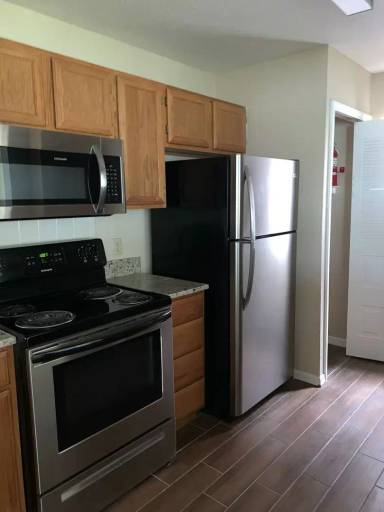 Main picture of 705 Youngstown Pkwy