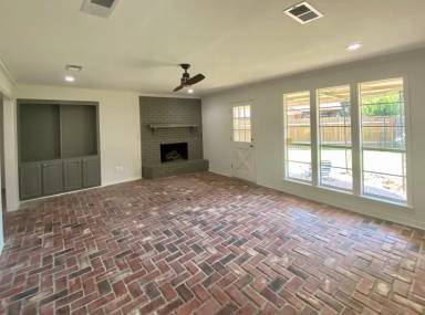 Main picture of 432 S Dresden Cir