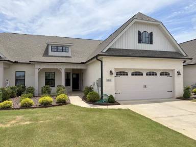 Main picture of 408 Raleigh Elm Dr SW