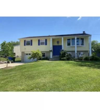 Main picture of 5 Knollwood Dr