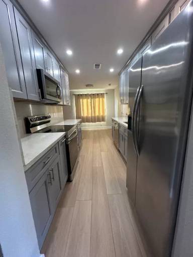 Main picture of 276 Lippert Ave