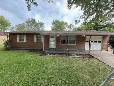 Main picture of 301 Cranewood Dr