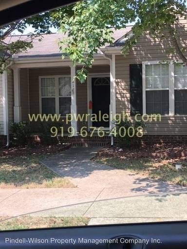 Main picture of 217 Highgate Cir