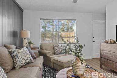 Main picture of 1235 Riverside Dr
