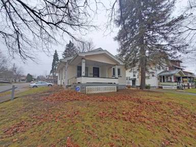 Main picture of 1945 S Heights Ave