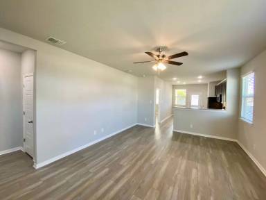 Main picture of 319 Caleb Ct